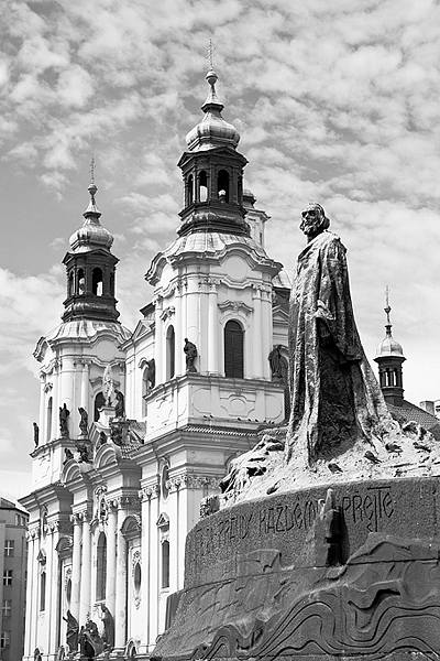 Jan Hus y la iglesia de San NicolÃ¡s - Praga - Sergio Arias Ramón