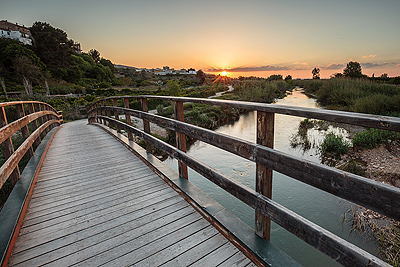 Puente de madera sobre el rÃ­o TÃºria durante una puesta de sol - Ribarroja del TÃºria - Sergio Arias Ramón